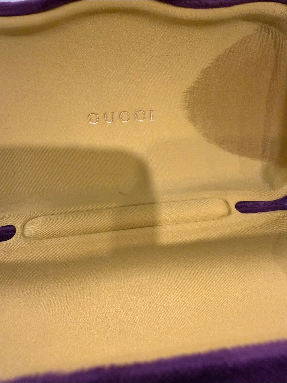 Gucci Black Oversized Square Sunglasses with Dark Lenses use one time good con